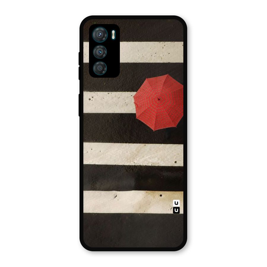 Single Red Umbrella Stripes Metal Back Case for Moto G42