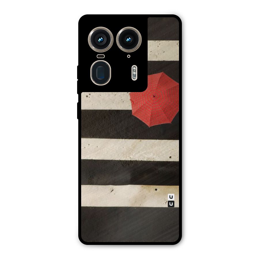 Single Red Umbrella Stripes Metal Back Case for Motorola Edge 50 Ultra