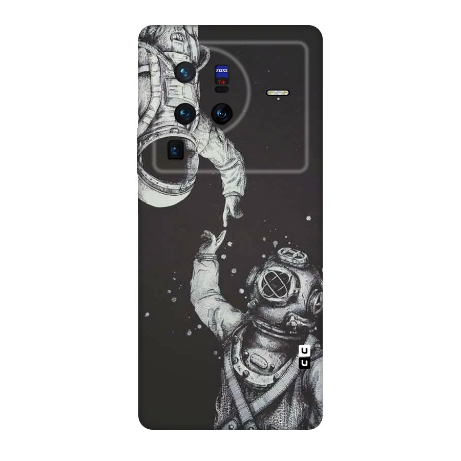 Space Meeting Original Polycarbonate Back Case for Vivo X80
