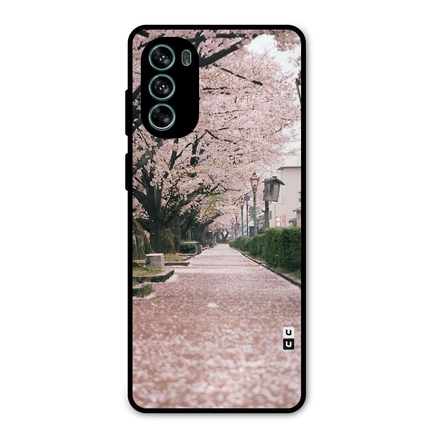 Street In Pink Flowers Metal Back Case for Moto G62