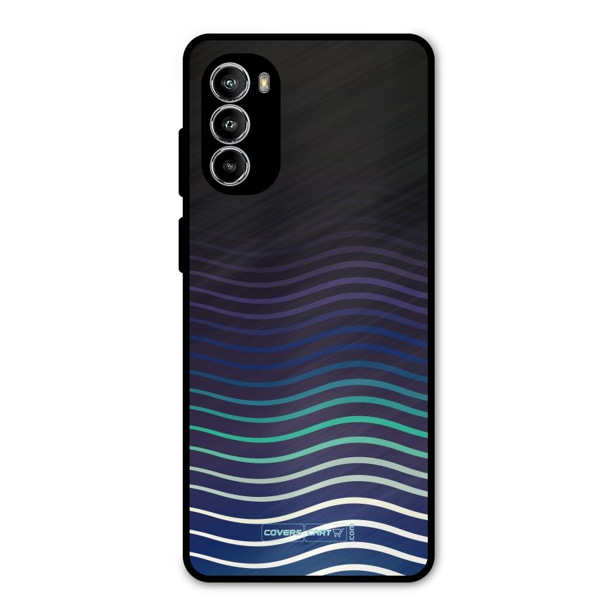 Wavy Stripes Metal Back Case for Moto G52