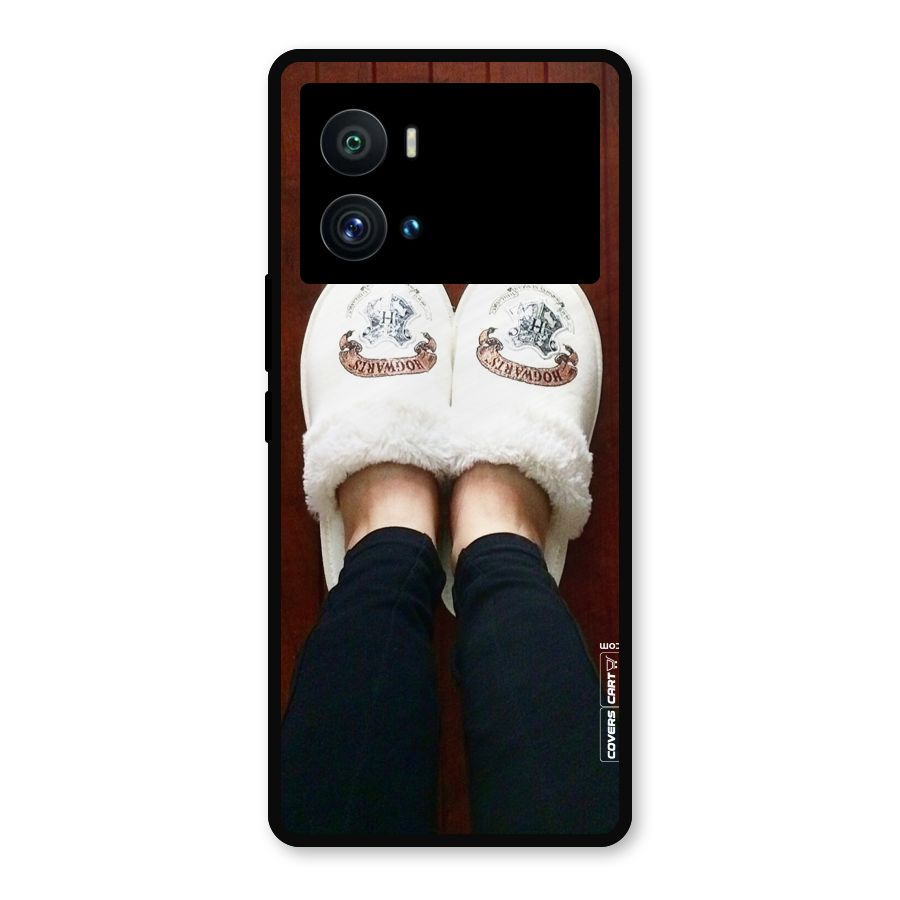 White Feets Metal Back Case for iQOO 9 Pro