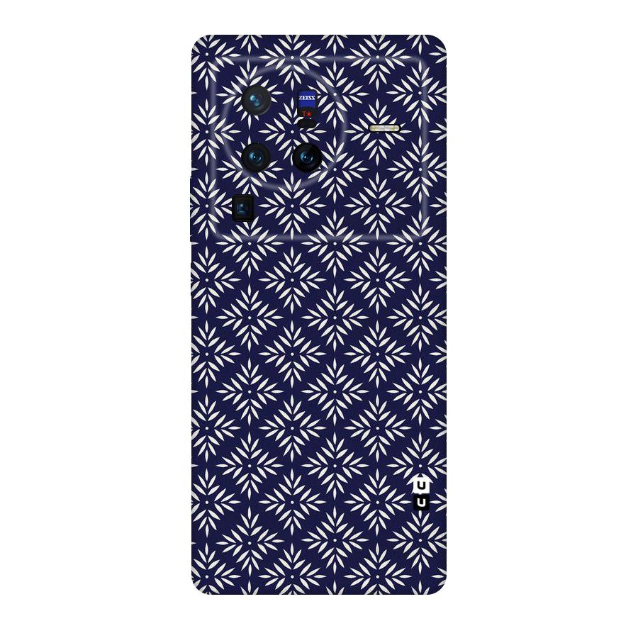 White Petals Pattern Original Polycarbonate Back Case for Vivo X80