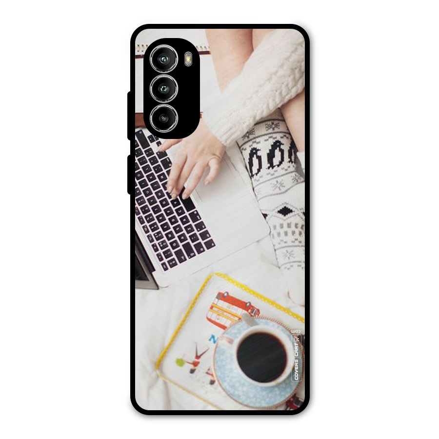 Winter Relaxation Metal Back Case for Moto G52