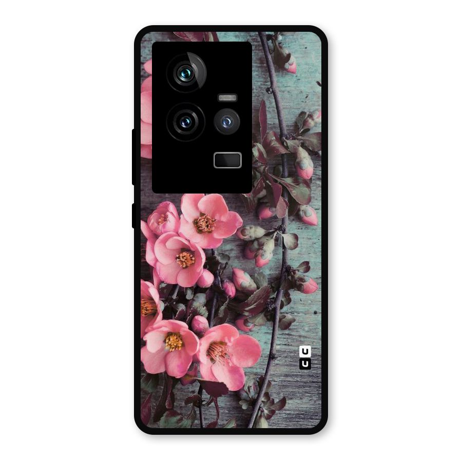 Wooden Floral Pink Metal Back Case for iQOO 11 5G