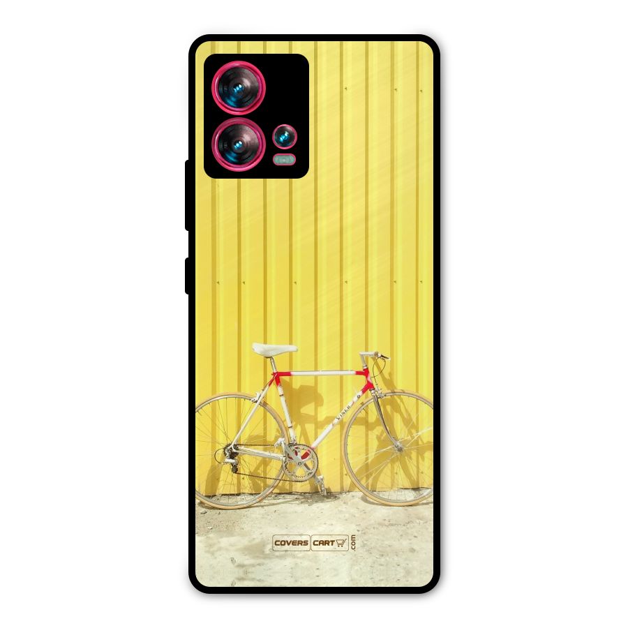 Yellow Cycle Classic Metal Back Case for Motorola Edge 30 Fusion