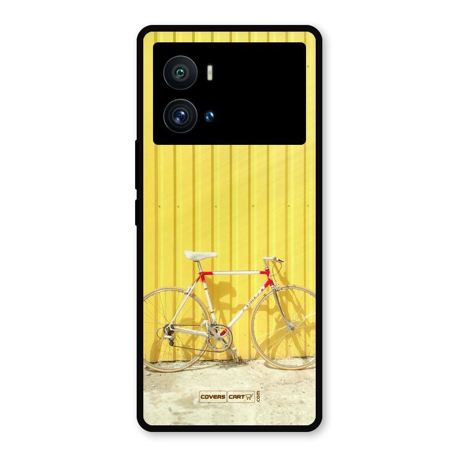 Yellow Cycle Classic Metal Back Case for iQOO 9 Pro