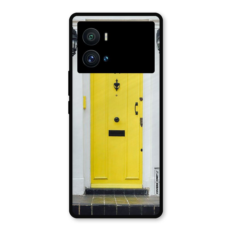 Yellow Door Metal Back Case for iQOO 9 Pro