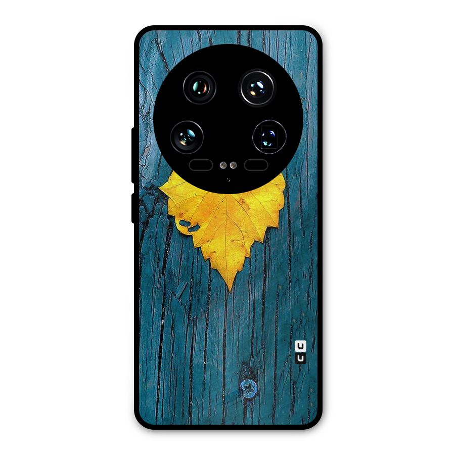 Yellow Leaf Metal Back Case for Xiaomi 14 Ultra