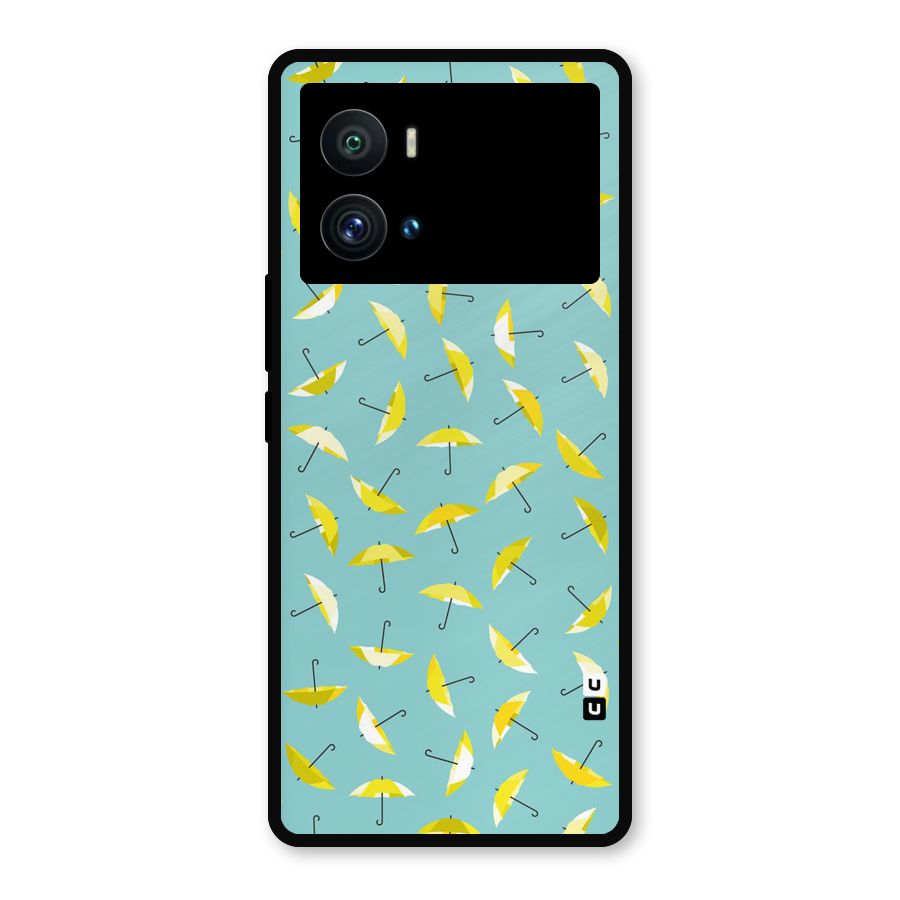 Yellow Umbrella Pattern Metal Back Case for iQOO 9 Pro